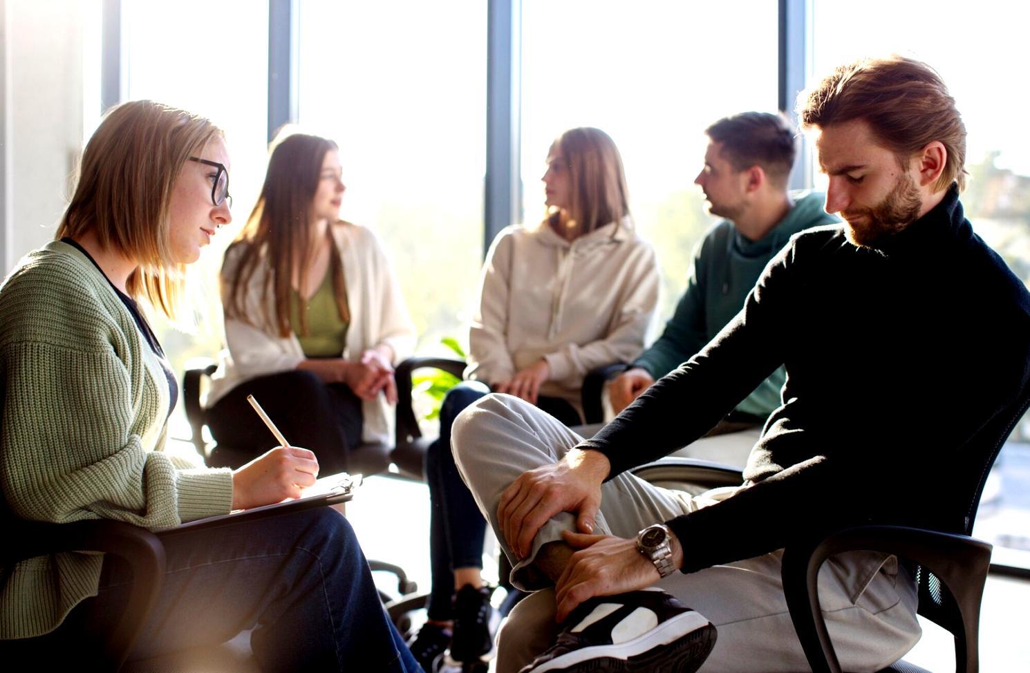 Modernes Büro mit professioneller Arbeitsatmosphäre